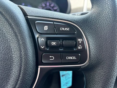 Used 2018 Kia Optima LX FWD image 21