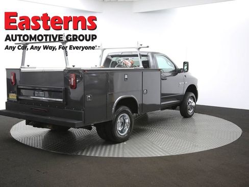 Used 2018 RAM 3500 Tradesman w/ Chrome Appearance Group image 40