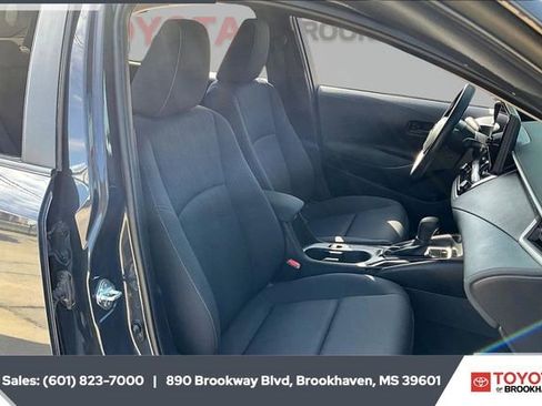 Used 2024 Toyota Corolla LE image 6
