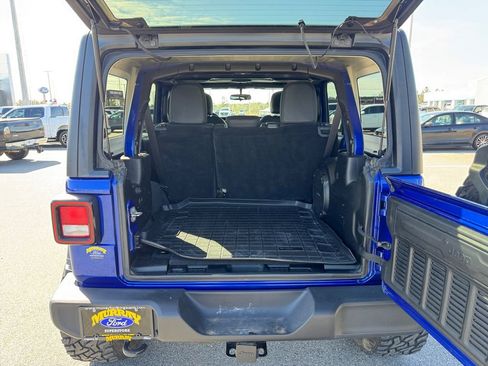 Used 2018 Jeep Wrangler Unlimited Sport S image 17