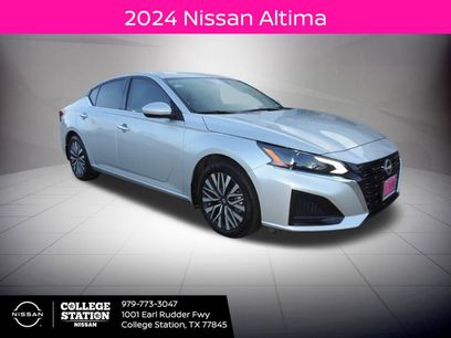 Used 2024 Nissan Altima 2.5 SV w/ SV Premium Package