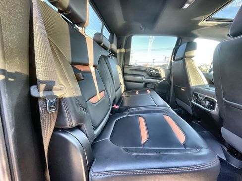 Used 2023 GMC Sierra 2500 AT4 w/ AT4 Premium Plus Package image 27