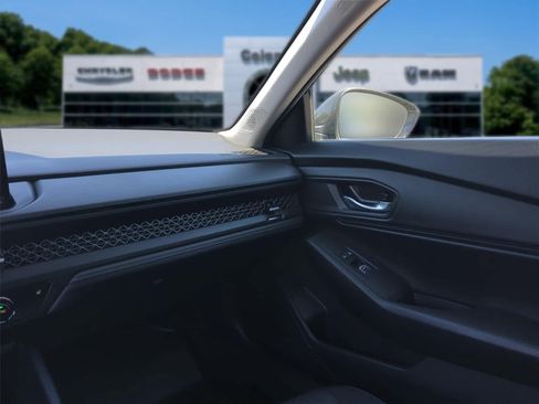 Used 2024 Honda Accord EX image 31