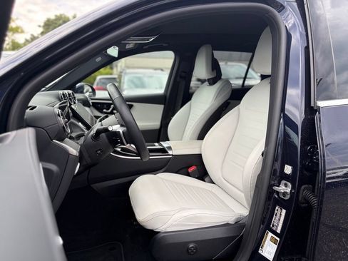 Used 2024 Mercedes-Benz GLC 300 4MATIC image 21
