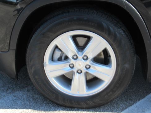 Used 2022 Chevrolet Trax LS w/ Tint and Cruise Package image 8