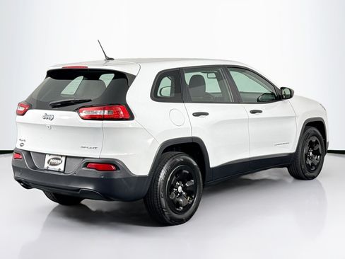 Used 2016 Jeep Cherokee Sport w/ Cold Weather Group AWD/4WD image 11