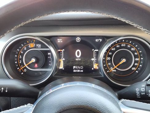 Used 2023 Jeep Wrangler Unlimited Sahara AWD/4WD image 14