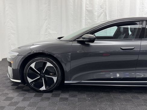 Used 2024 Lucid Air Touring image 5