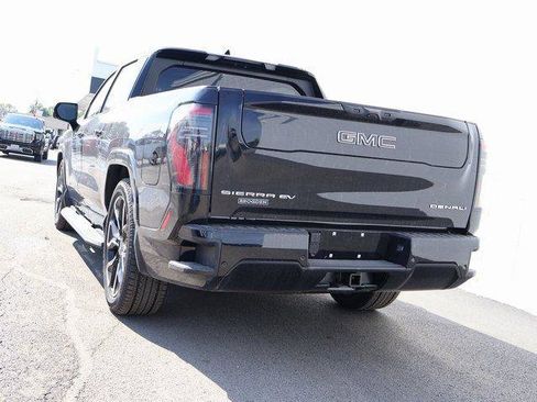 New 2025 GMC Sierra EV Denali image 4