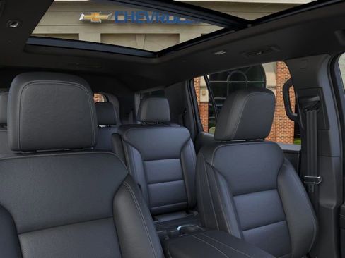 New 2026 Chevrolet Traverse LT w/ Sun and Wheel Package image 24