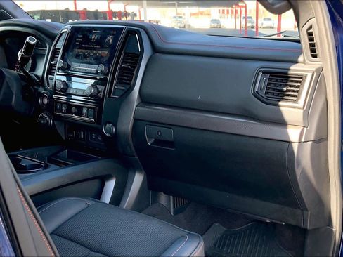 Used 2023 Nissan Titan PRO-4X image 19