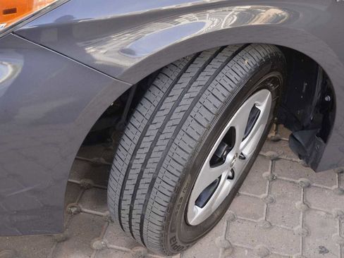 Used 2014 Toyota Prius Three image 21