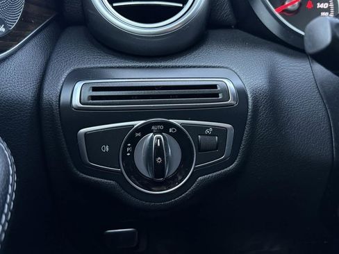 Used 2017 Mercedes-Benz C 300 4MATIC Sedan image 47