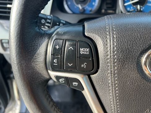 Used 2017 Toyota Sienna XLE image 44