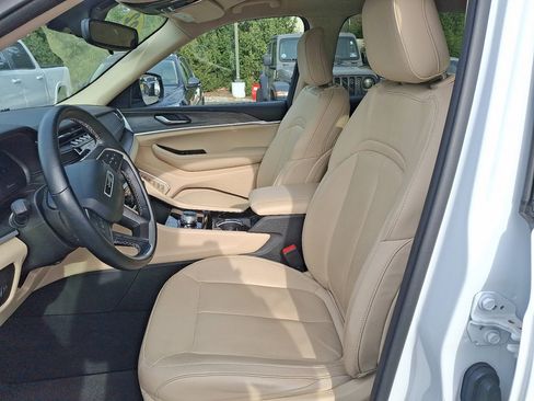 Certified 2022 Jeep Grand Cherokee L Limited image 23