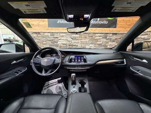 Used 2019 Cadillac XT4 Premium Luxury w/ Enhanced Visibility Package AWD/4WD image 18