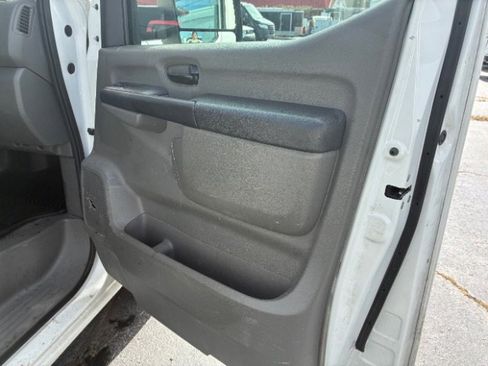 Used 2020 Nissan NV 1500 SV image 23