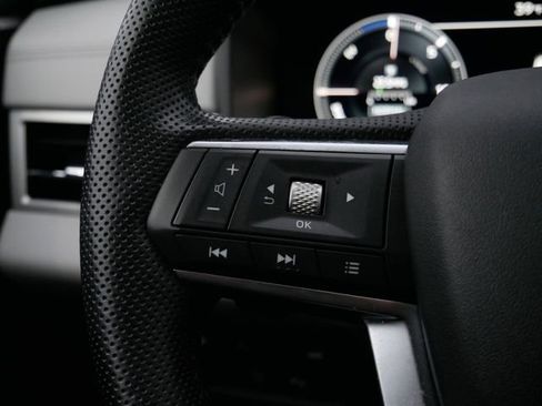 Used 2024 Mitsubishi Outlander SEL image 19