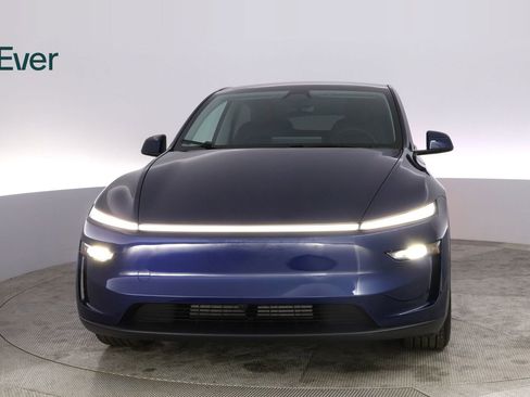 Used 2026 Tesla Model Y 2WD image 12