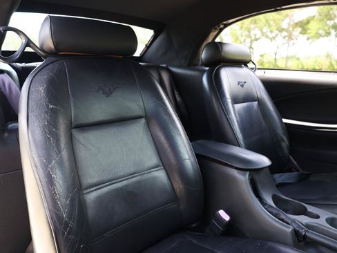 Used 2002 Ford Mustang Premium RWD image 16