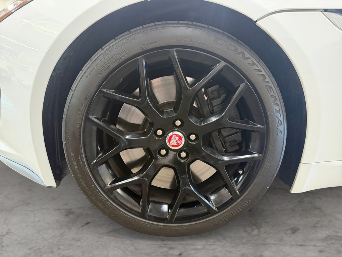Used 2016 Jaguar F-TYPE S RWD image 9