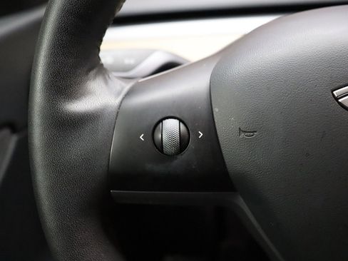 Used 2022 Tesla Model Y Performance AWD/4WD image 48