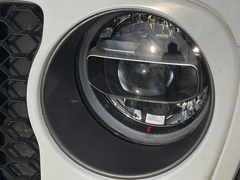 Used 2021 Jeep Wrangler Unlimited Rubicon w/ Cold Weather Group image 12