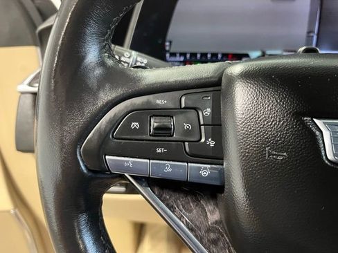 Used 2023 Cadillac Escalade Premium Luxury w/ Performance Package AWD/4WD image 25