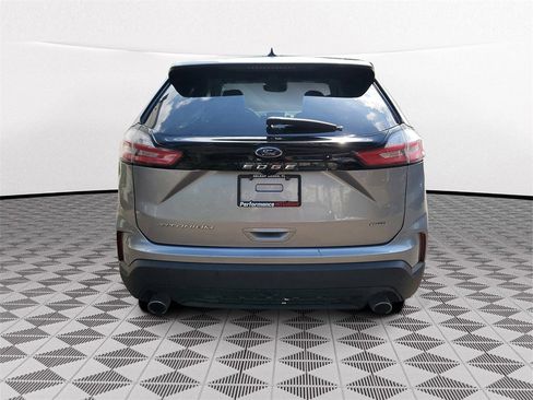 Used 2023 Ford Edge Titanium image 5