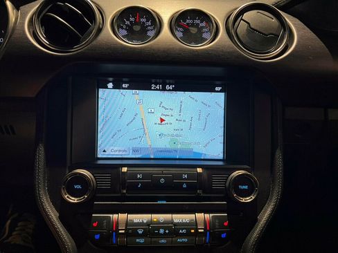 Used 2016 Ford Mustang Shelby GT350 w/ Technology Package image 18