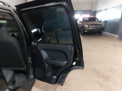 Used 2004 Jeep Liberty Sport w/ PWR Convenience Group AWD/4WD image 29