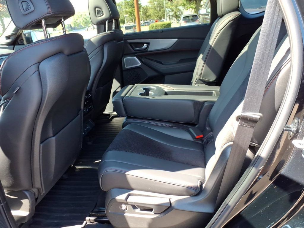 Used 2025 Acura MDX A-Spec AWD/4WD image 12