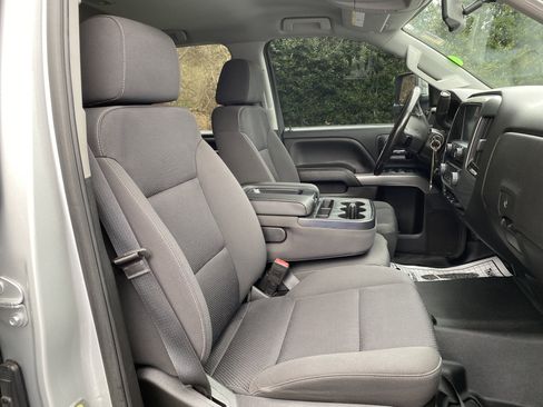 Used 2018 Chevrolet Silverado 3500 LT image 32