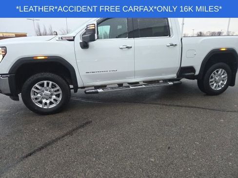 Used 2024 GMC Sierra 3500 SLT image 12
