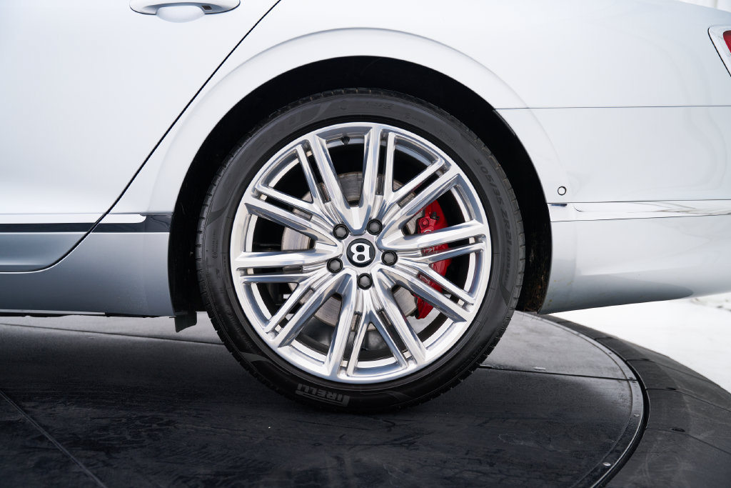 Used 2022 Bentley Flying Spur V8 AWD/4WD image 30