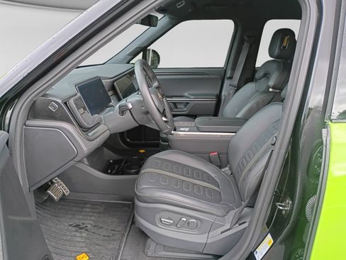 Used 2023 Rivian R1T Adventure AWD/4WD image 13
