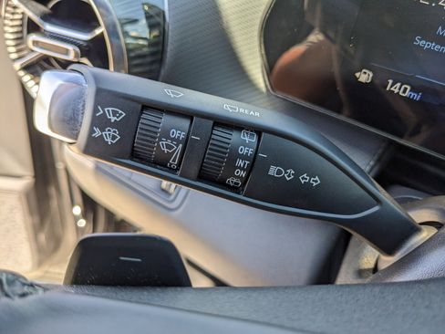 Used 2025 Chevrolet Equinox LT w/ Convenience Package II FWD image 29