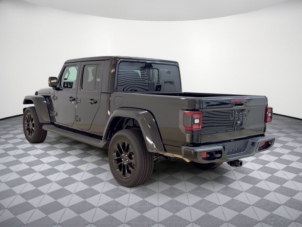 Used 2023 Jeep Gladiator Overland AWD/4WD image 3