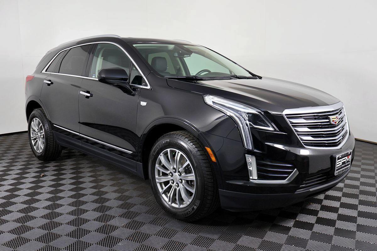 Used 2017 Cadillac XT5 Luxury w/ Driver Awareness Package AWD/4WD image 6
