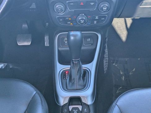 Used 2020 Jeep Compass Latitude FWD image 19