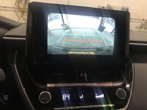 Used 2025 Toyota Corolla LE image 16