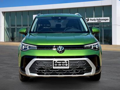 New 2025 Volkswagen Taos SE