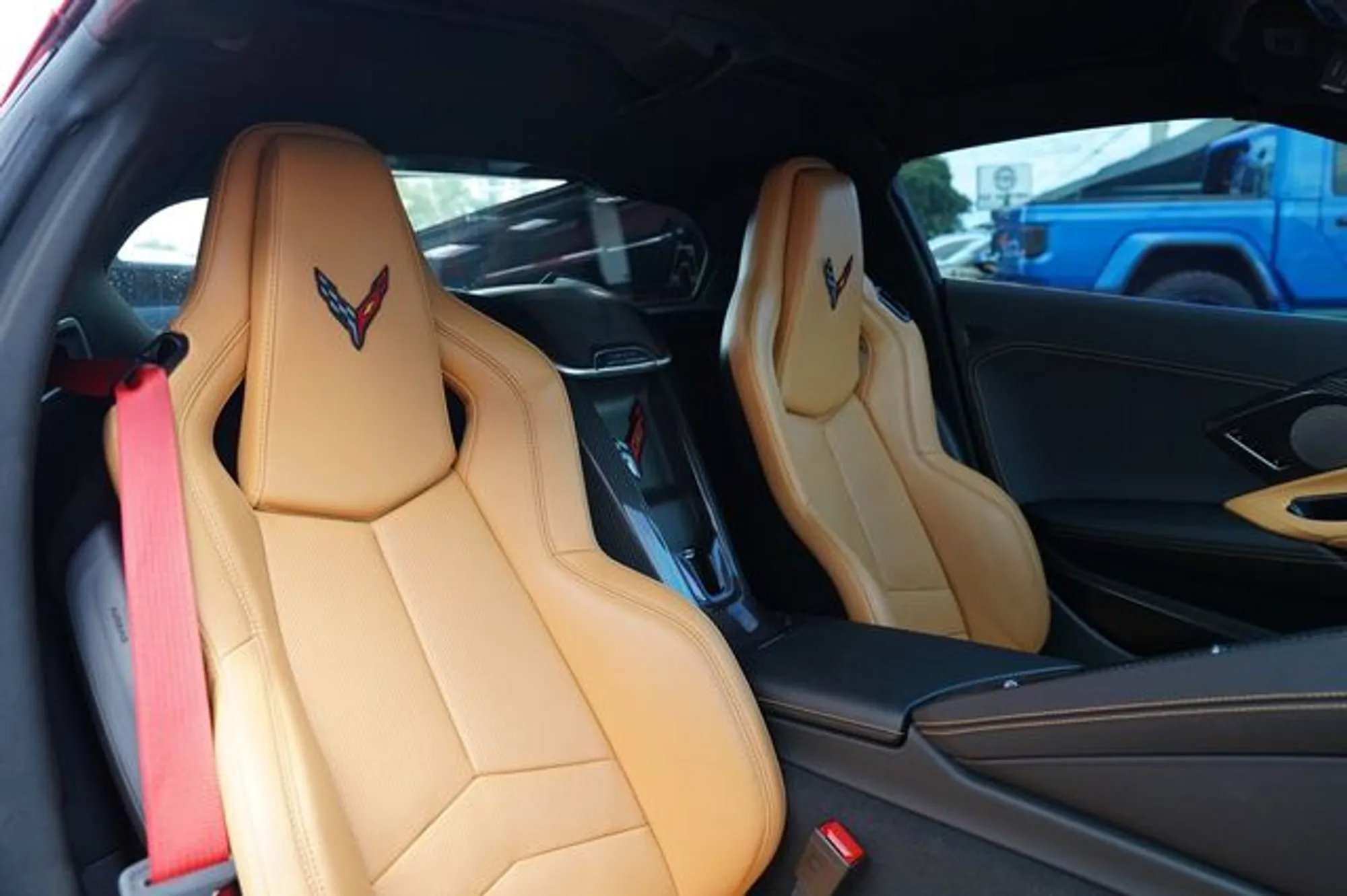 Used 2021 Chevrolet Corvette Stingray Preferred Cpe w/ Z51 Performance Package RWD image 12