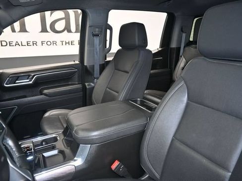 Used 2025 Chevrolet Silverado 1500 LTZ AWD/4WD image 16