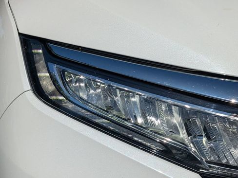 Used 2023 Honda Odyssey Touring image 11