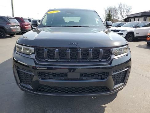 New 2026 Jeep Grand Cherokee Altitude AWD/4WD image 8