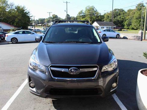 Used 2016 Subaru Crosstrek 2.0i Premium image 2