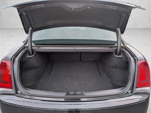 Used 2019 Chrysler 300 S image 6