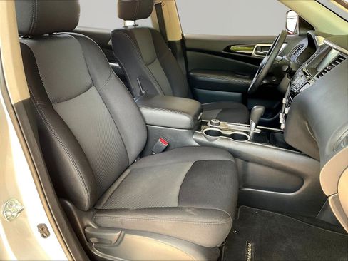 Used 2018 Nissan Pathfinder S AWD/4WD image 28