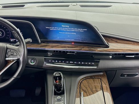 Used 2021 Cadillac Escalade Sport Platinum w/ LPO, ONYX Package AWD/4WD image 14